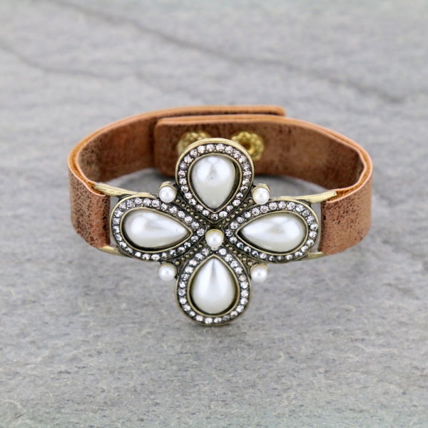 Fashion Rhinestone Button Leather Bracelet