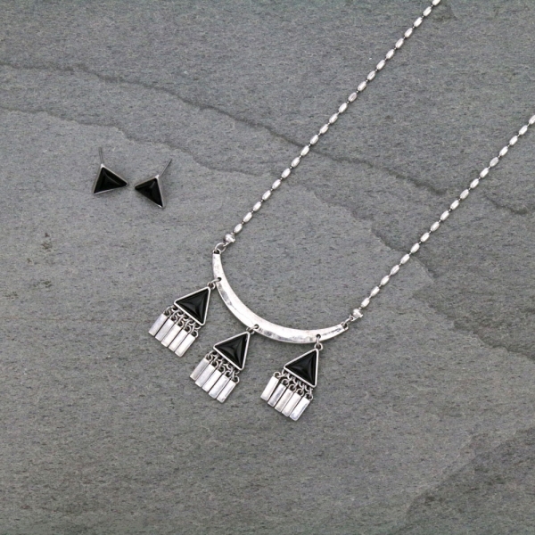 Western Style Necklace Set
