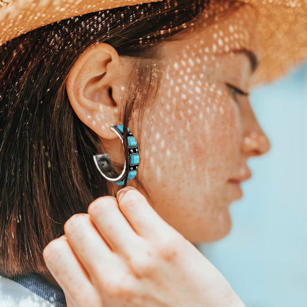 Western Ball TXR Square Stone Hoop Earrings
SKU: WE3-04-AE8294/SBTQ
www.bluetortoisewholesale.com
#westernjewelry #jewelry #westernstyles #balltxr #square #stone #hoopearrings #earrings #newarrivals #uswholesaler