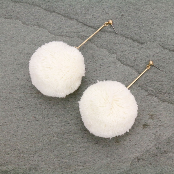 Wool Yarn Stud Earrings-TE-0160/WHT