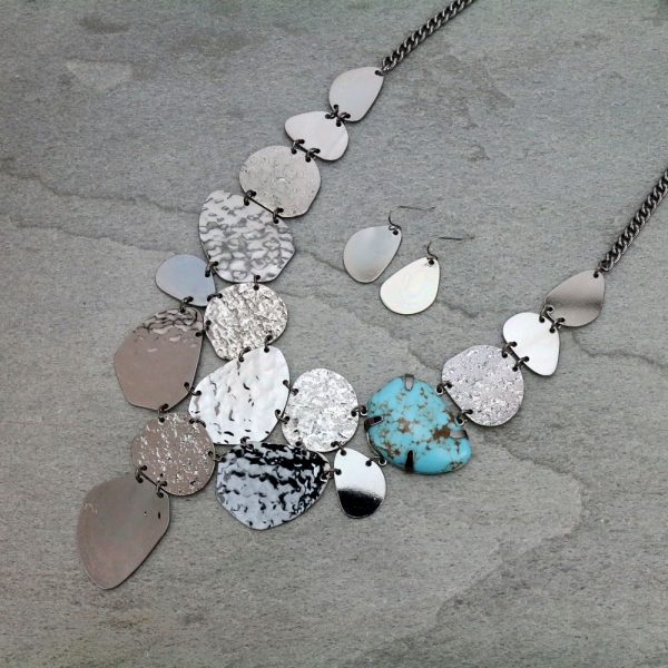 Western Style Necklace Set