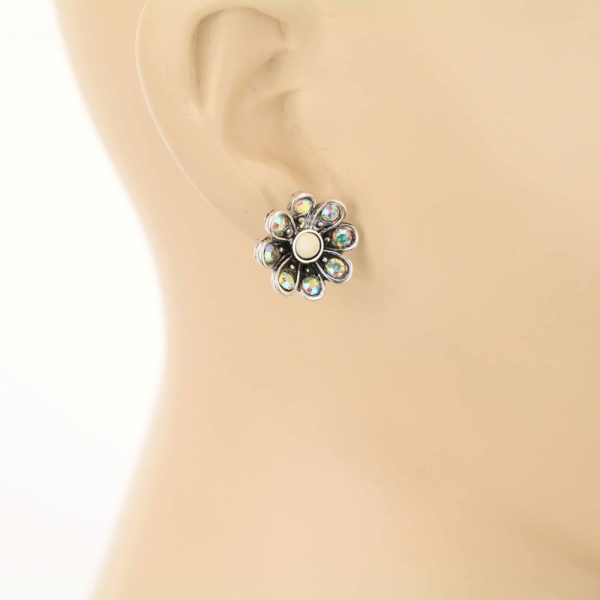 3 Pair Flower Earring Set - Image 2