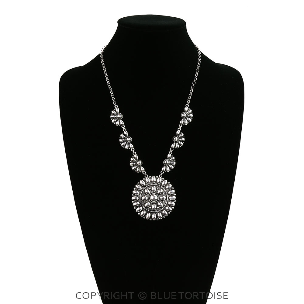 Western Ball Concho Necklace - Image 2