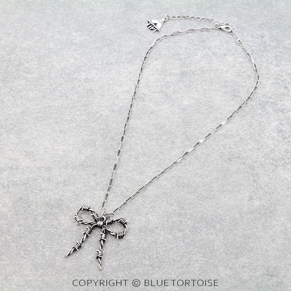 Western Barbed Wire Bow Necklace