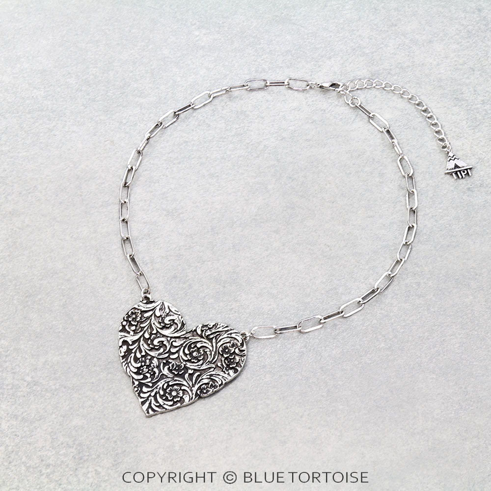 Western Flower Engraved Heart Necklace