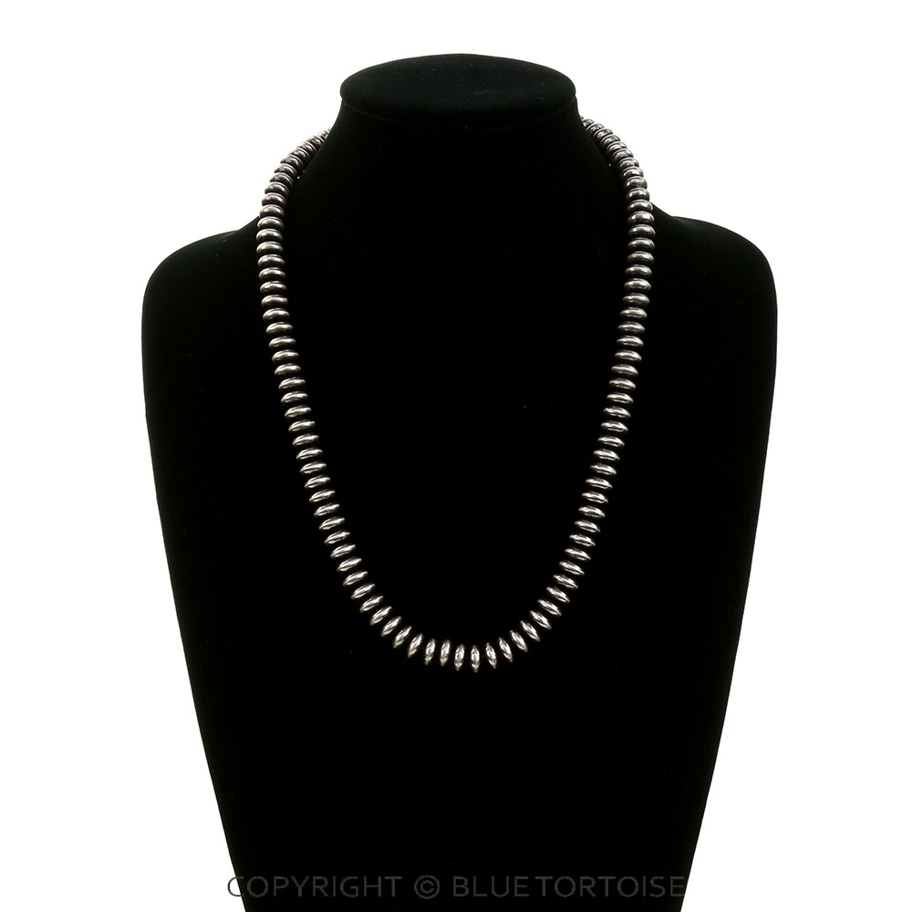 Saucer Navajo Style Pearl Necklace - Image 2