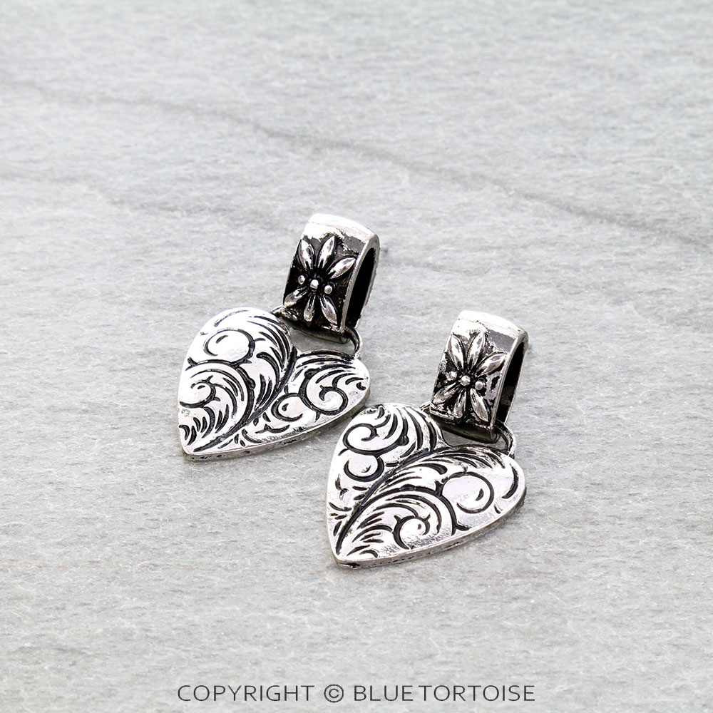 Western Etched Heart Stud Earrings