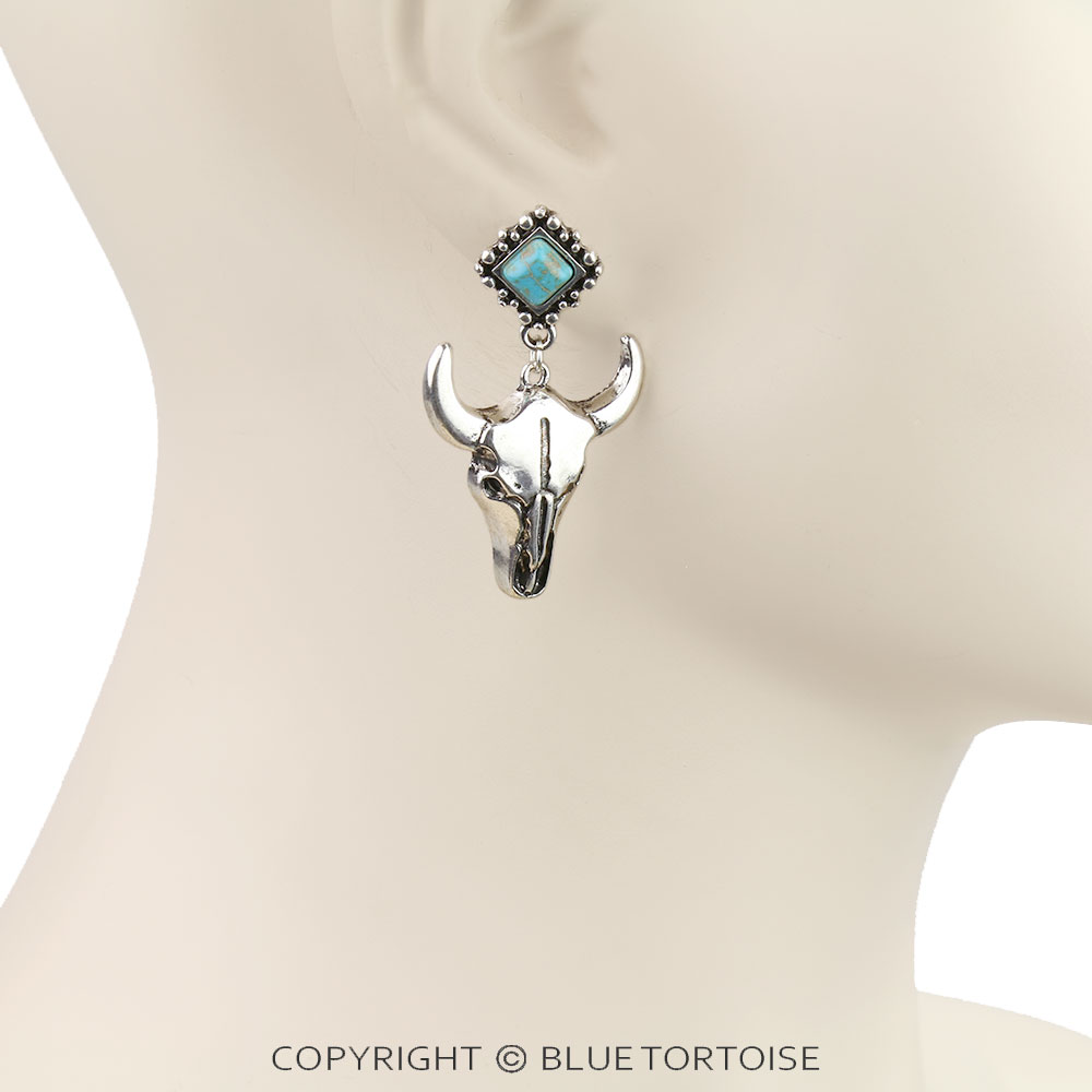Western Steer Skull Stud Earrings - Image 2
