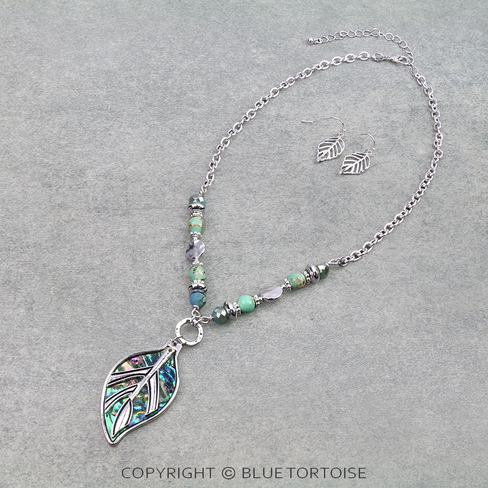 Leaf Pendant Bead Necklace Set