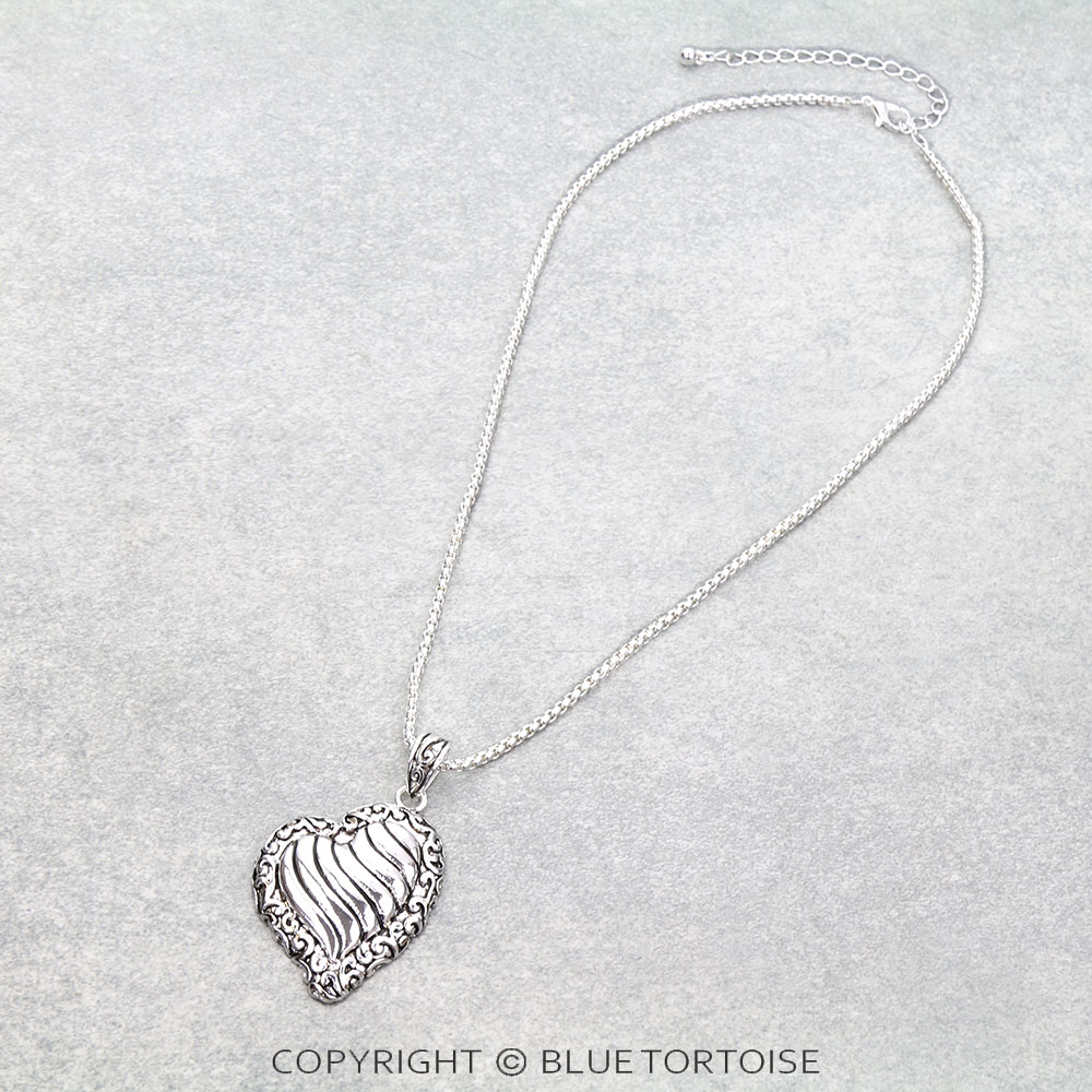 Tailored Filigree Heart Necklace