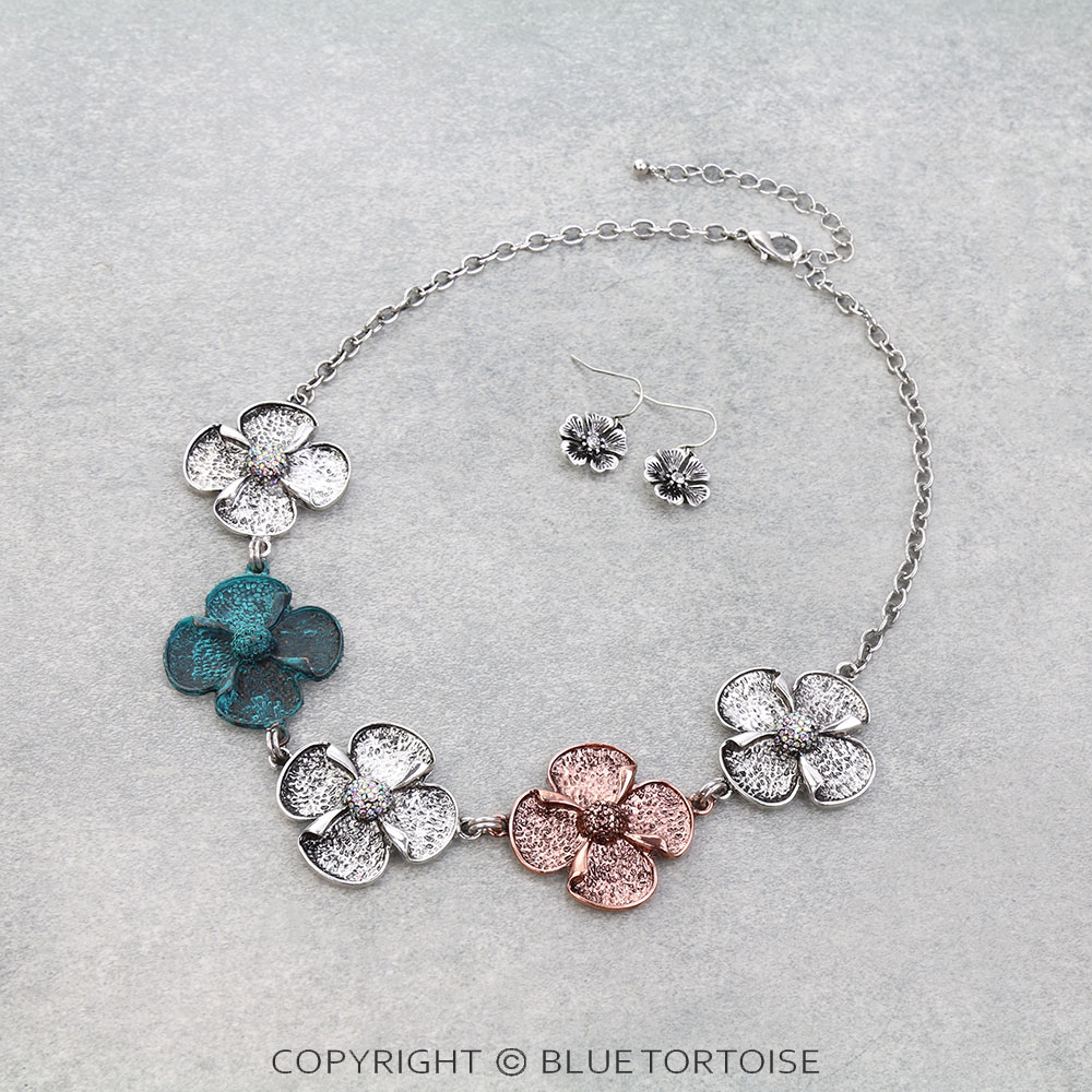 Western Flower Necklace Set