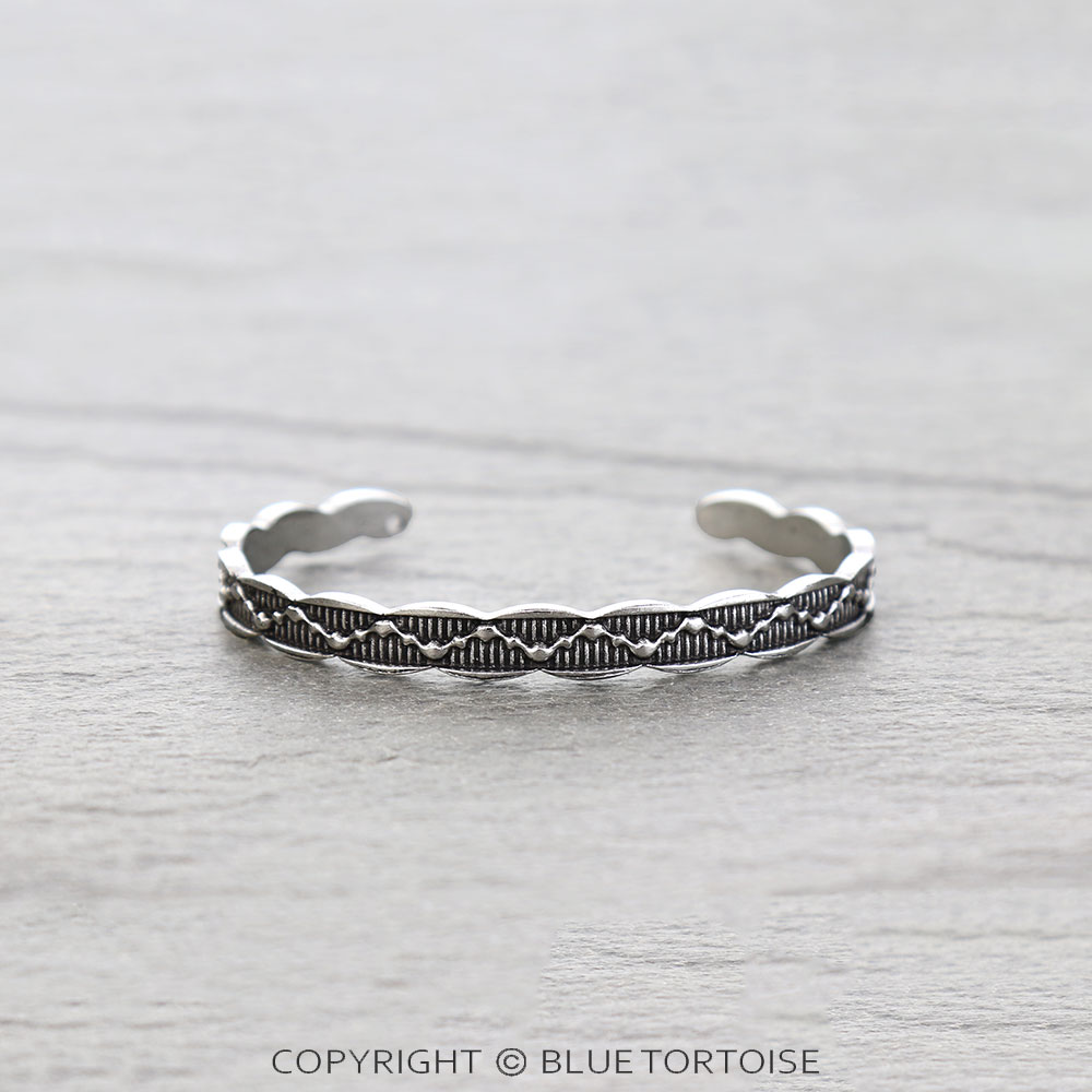 Western Design Cuff Bracelet